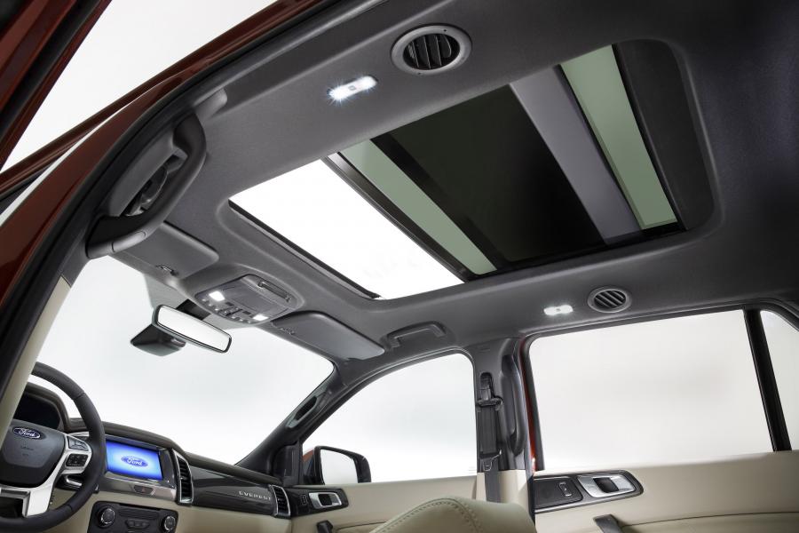  Ford Everest 2014 года  (фото 35 из 50)